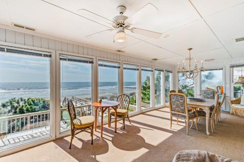 Folly Beach House | Clervue Cottage