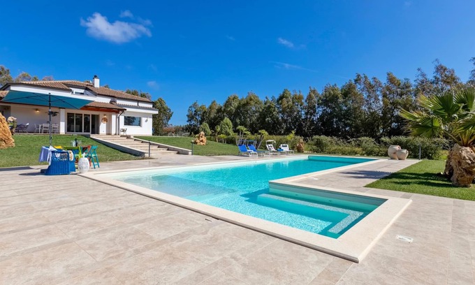 Alghero Villa | Click Sardinia Villa Coupe de Coeur