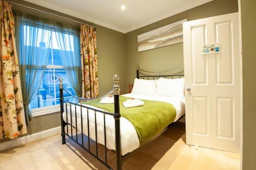 York House | Clifford House - 4 Bed Home Within The City Walls