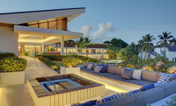 Punta Aguila Villa | Clifftop Icon of Caribbean Luxury