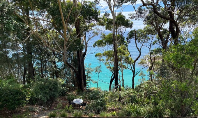 Mollymook Beach House | Clifftop Retreat @ Mollymook