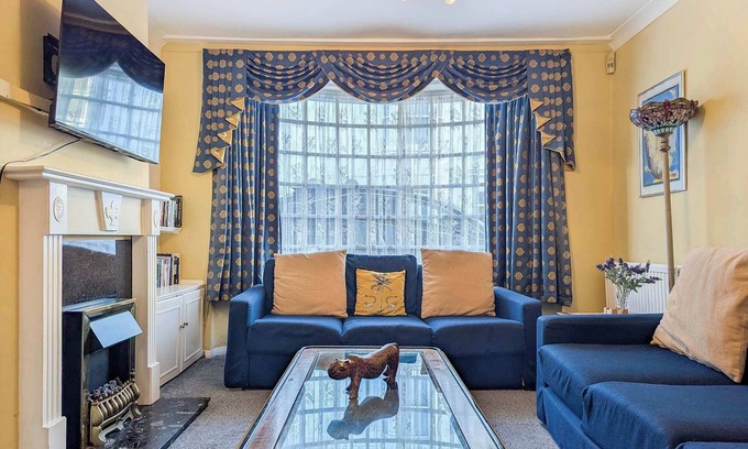 Montpelier House | Clifton Cottage - by Brighton Holiday Lets