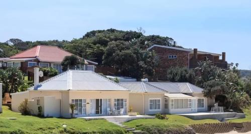 Kei Mouth House | Clifton Cottage