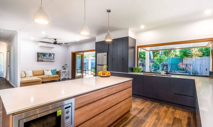 Clifton Beach House | Clifton Cove Cairns Paradise- Stylish Tropical Retreat Near Clifton Beach & Palm Cove