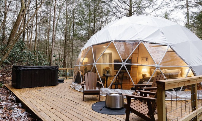Campton Cabin | “Climber's Den” Rare Cliffside Stay w/HotTub RRG