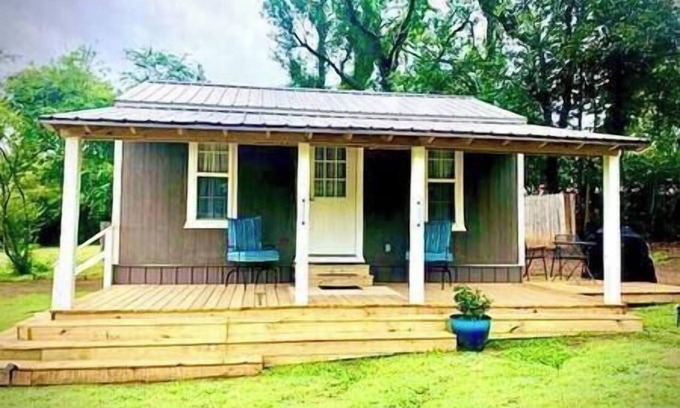 Clinton Cabin | Clinton Cabins #1