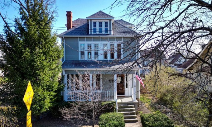 Clintonville House | Clintonville Comfort and Class