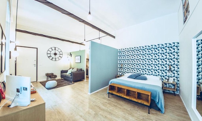 Vanchiglia Apartment | Clock Loft