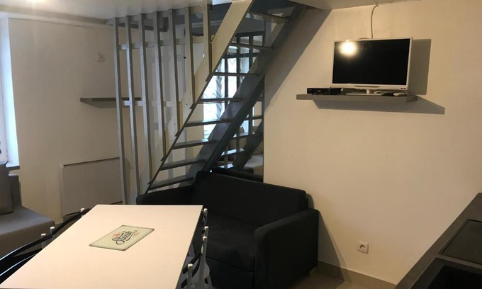 Villiers-Saint-Frederic Apartment | Clos de la fontaine C