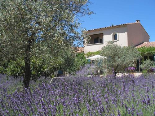 Lacoste Bed & Breakfast | Clos des Lavandes - Chambres et Suites de charme climatisées-Luberon