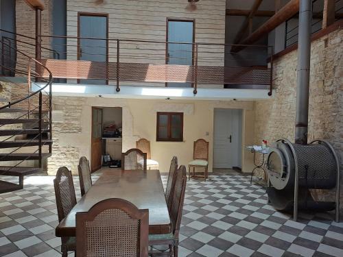 Bouconville-sur-Madt House | Clos du château