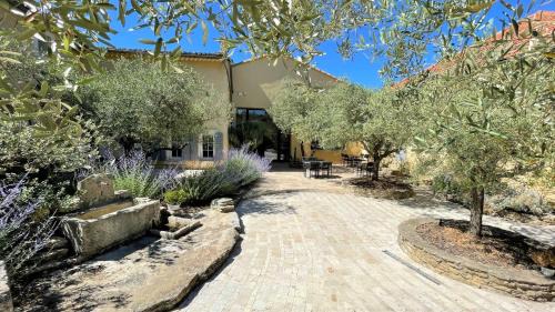 Malaucene Hotel | Clos Saint-Michel Resort & Spa