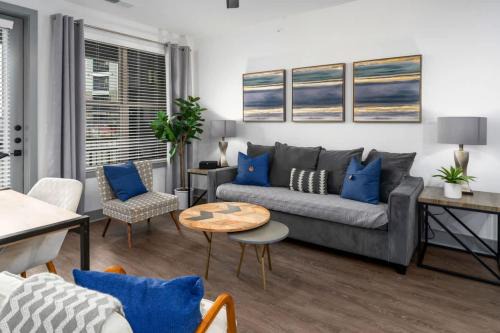 Crestline Heights Apartment | Close to 280 shops restaurants Grandview Med Ctr