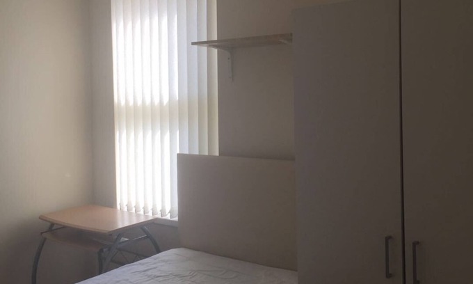 Liverpool House | Close to 3 botanic gardens and seaside, 8 min to city centre by car