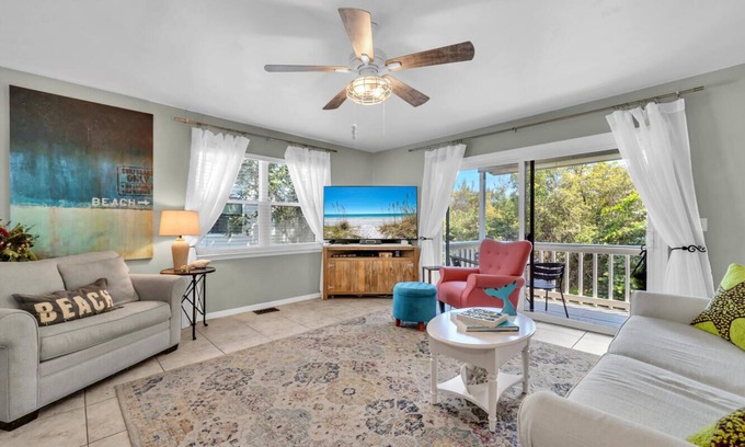 Cassine Village House | 🐟Close to Beach-Cassine Gardens 108- Sandy Daze
