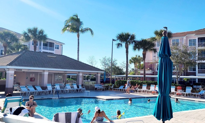Majestic Palms Condo | Close to Beaches, Shops & Restaurants! Gated Community - Pool & Hot Tub! Free Parking & Wi-Fi!