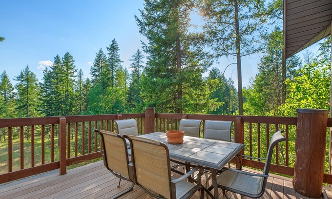 Whitefish House | Close to downtown and Whitefish Lake