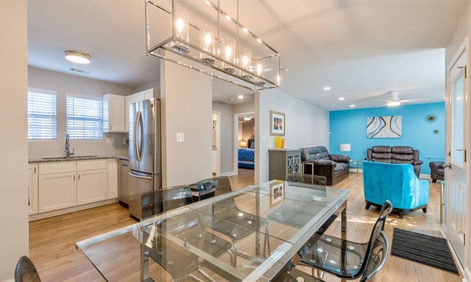Atlanta House | Close to Downtown, Modern 3 BR w/Driveway