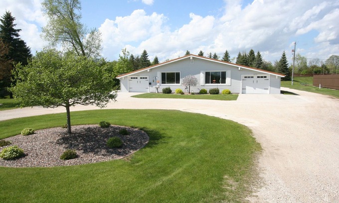 Elkhart Lake Condo | Close to Downtown Elkhart Lake!