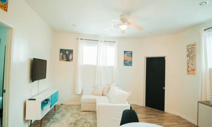 Seventh Ward House | CLOSE TO FQ + FAIRGROUNDS, SLEEPS 4 WITH W/D