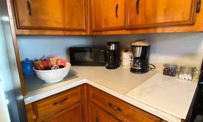 Baytown House | Close to Houston this cozy 2-bedroom house in Baytown is a special treat.