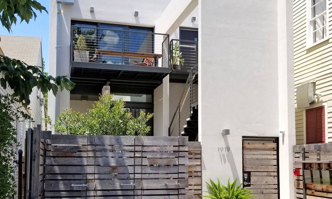 Faubourg Marigny Condo | Close-to-it-All/Free Pkng/2 blocks to French Quarter & Frenchmen
