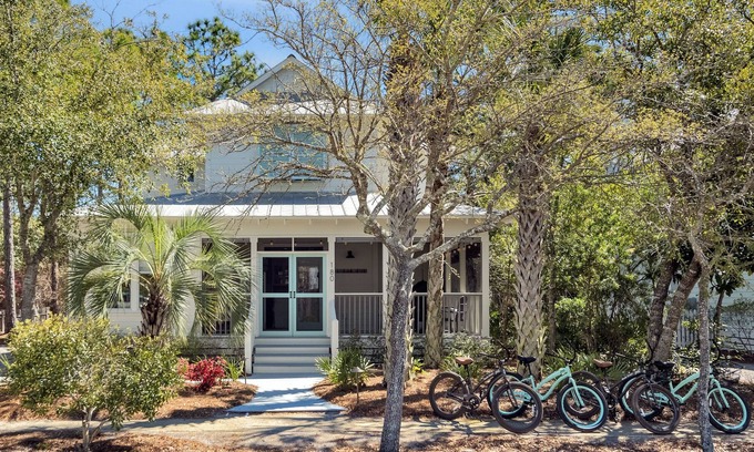 Seagrove Beach House | Close to Seaside!-Street Legal Golf Cart/4 Bedroom/4 Bath/4 Beach Chairs/4 Bikes