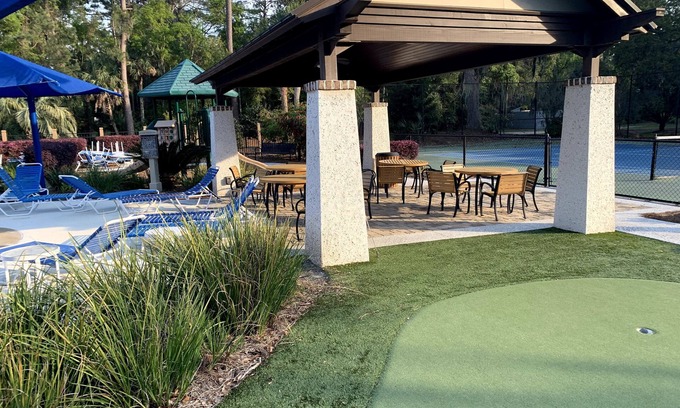 Shipyard Plantation House | Close to the beach, golf and peaceful setting in Shipyard.