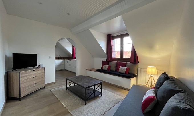Noyers-sur-Cher Apartment | Close to the zoo, "Les Fossiles" apartment with optional games room and jacuzzi