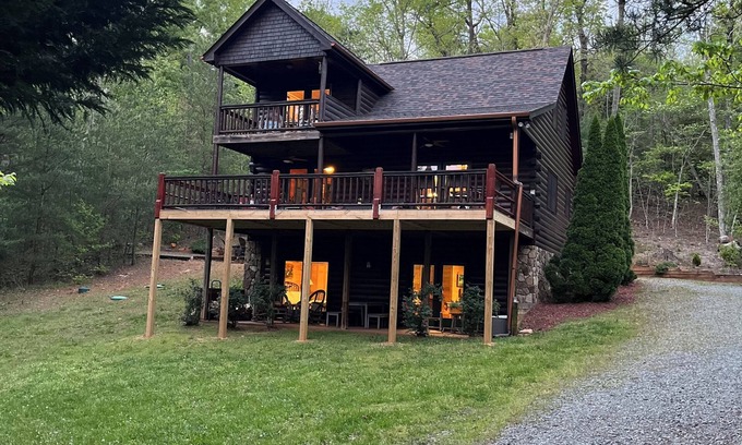 Blue Ridge Cabin | Close to town & Lake Blue Ridge. NEW extra large porch. Holiday decor starts Nov
