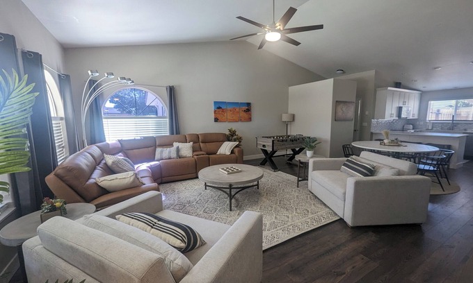 Page House | Close to Trails, Antelope Canyon, Horseshoe Bend