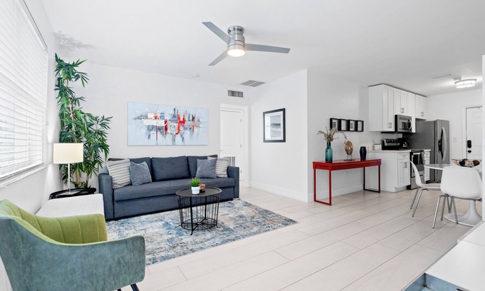 Coral Gables Apartment | Close to UM & Shopping. BNR Vacation Rentals