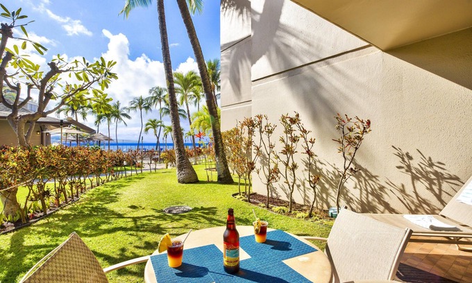Honokowai Condo | Closest 1-Bedroom to the Beach at Kaanapali Shores