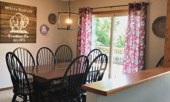 Indian Point House | Closest & Largest Home to Silver Dollar City