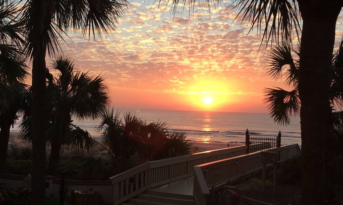 Palmetto Dunes Villa | Closest Villamare Condo to the Beach! With Extra Large Living Area