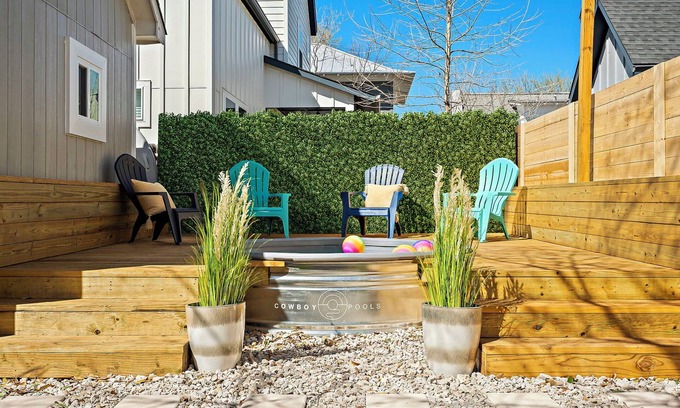 Chestnut House | Cloud 9 Retreat - Two Homes in East Downtown