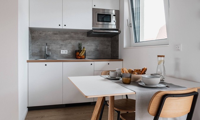 Zentrum Apartment | CLOUD No7 STUDIOS