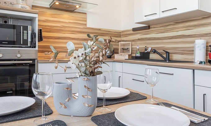 Kriegshaber Apartment | Cloud9: Kitchen | balcony | WiFi | washing machine | very good location