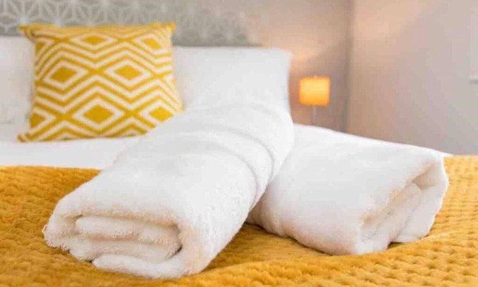 Birmingham House | Cloudstay Birmingham Town House by the lakes