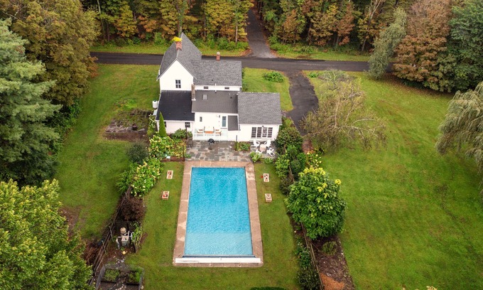 Palenville House | Clove by AvantStay | Gorgeous Cottage w/Pool, Privacy & Close to Hunter Mountain