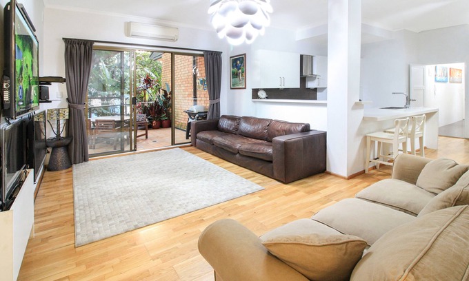 Randwick Apartment | CLOVELLY-PETS WELCOME-LIFESTYLE-BEACHES-PARKS-HEATED POOL-200SQM YARD-BUS-CAFES