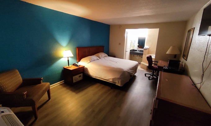 Shreveport Hotel | Clover Inn & Suites