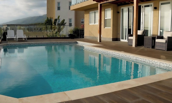 Whitehouse House | Club 37 @ Whitehouse Beach Club, 3bedroom WIFI, Pool and other modern amenities