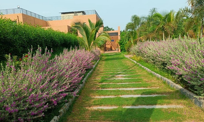Dholka Resort | Club Azzurro Resort - Nalsarovar