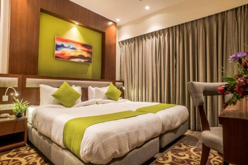 Bolpur Hotel | Club Central