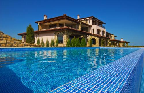 Balchik Hotel | Club Residence at BlackSeaRama Golf