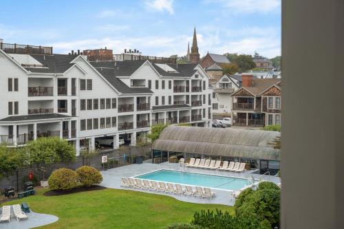 Yachting Village Resort | Club Wyndham Newport Onshore