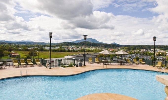 Sevierville Condo | Club Wyndham Smoky Mountains, Tennessee, 2 Bedroom Condo