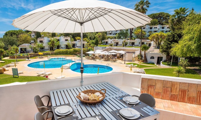 Alpouvar Apartment | Clube Albufeira ☀ Sunny Oasis with Pool View