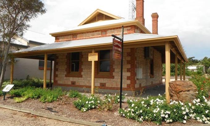 Maitland House | Clydesdale Cottage B&B